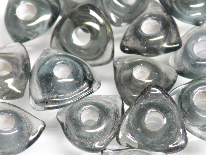 TOKO-BEADS AG039-66P Triangle bead (50pcs) 10~12mm AG039-66P トライアングルビーズ（50個パック） 10~12mm Asian bead & African bead  Handmade,Lampeork,bead,asia,india,ethnic,parts,accessory,beads とんぼ玉,ビーズ,トンボ玉,アジア,インド,エスニック,手作り,パーツ,アクセサリー