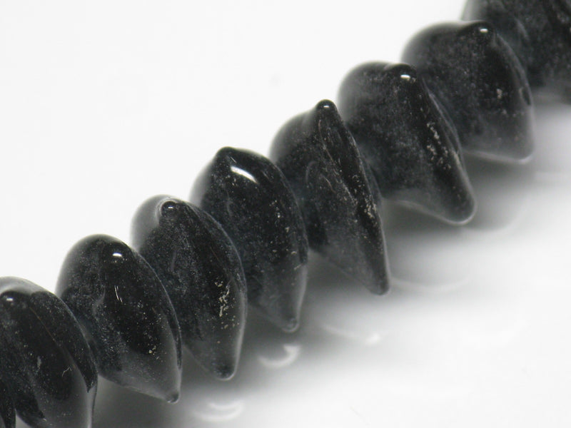 TOKO-BEADS AG039-67P Triangle bead (50pcs) 10~11mm AG039-67P トライアングルビーズ（50個パック） 10~11mm Asian bead & African bead  Handmade,Lampeork,bead,asia,india,ethnic,parts,accessory,beads とんぼ玉,ビーズ,トンボ玉,アジア,インド,エスニック,手作り,パーツ,アクセサリー