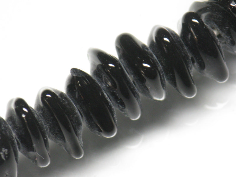 TOKO-BEADS AG039-68P Triangle bead (50pcs) 10~12mm AG039-68P トライアングルビーズ（50個パック） 10~12mm Asian bead & African bead  Handmade,Lampeork,bead,asia,india,ethnic,parts,accessory,beads とんぼ玉,ビーズ,トンボ玉,アジア,インド,エスニック,手作り,パーツ,アクセサリー