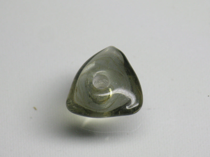 TOKO-BEADS AG039-63S Triangle bead 10~11mm AG039-63S トライアングルビーズ 10~11mm Asian bead & African bead  Handmade,Lampeork,bead,asia,india,ethnic,parts,accessory,beads とんぼ玉,ビーズ,トンボ玉,アジア,インド,エスニック,手作り,パーツ,アクセサリー
