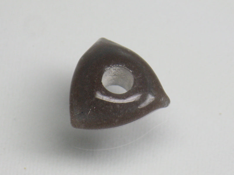 TOKO-BEADS AG039-64S Triangle bead 9~10mm AG039-64S トライアングルビーズ 9~10mm Asian bead & African bead  Handmade,Lampeork,bead,asia,india,ethnic,parts,accessory,beads とんぼ玉,ビーズ,トンボ玉,アジア,インド,エスニック,手作り,パーツ,アクセサリー
