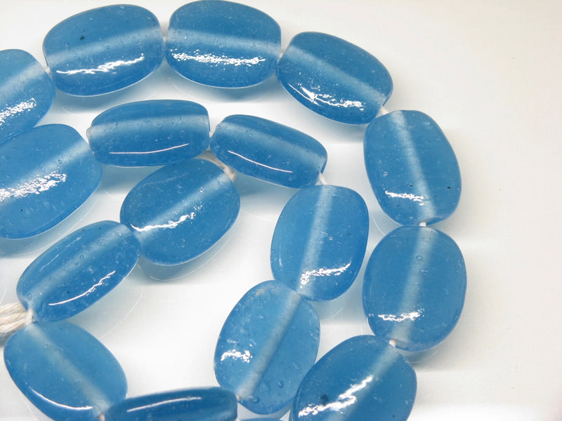 TOKO-BEADS AG041-20N Glass bead (strand) 15~17mm AG041-20N オーバルビーズ（連） 15~17mm Asian bead & African bead  Handmade,Lampeork,bead,asia,india,ethnic,parts,accessory,beads とんぼ玉,ビーズ,トンボ玉,アジア,インド,エスニック,手作り,パーツ,アクセサリー