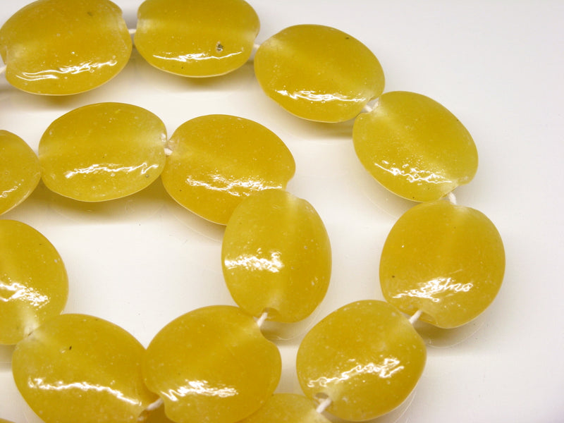 TOKO-BEADS AG041-30N Glass bead (strand) 18~22mm AG041-30N オーバルビーズ（連） 18~22mm Asian bead & African bead  Handmade,Lampeork,bead,asia,india,ethnic,parts,accessory,beads とんぼ玉,ビーズ,トンボ玉,アジア,インド,エスニック,手作り,パーツ,アクセサリー