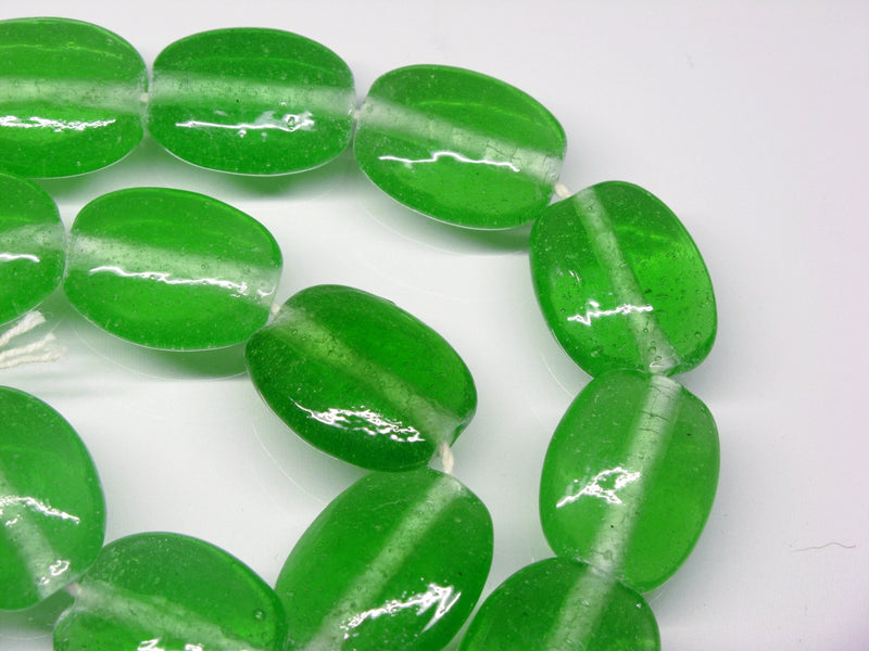 TOKO-BEADS AG041-51N Glass bead (strand) 18mm AG041-51N オーバルビーズ（連） 18mm Asian bead & African bead  Handmade,Lampeork,bead,asia,india,ethnic,parts,accessory,beads とんぼ玉,ビーズ,トンボ玉,アジア,インド,エスニック,手作り,パーツ,アクセサリー