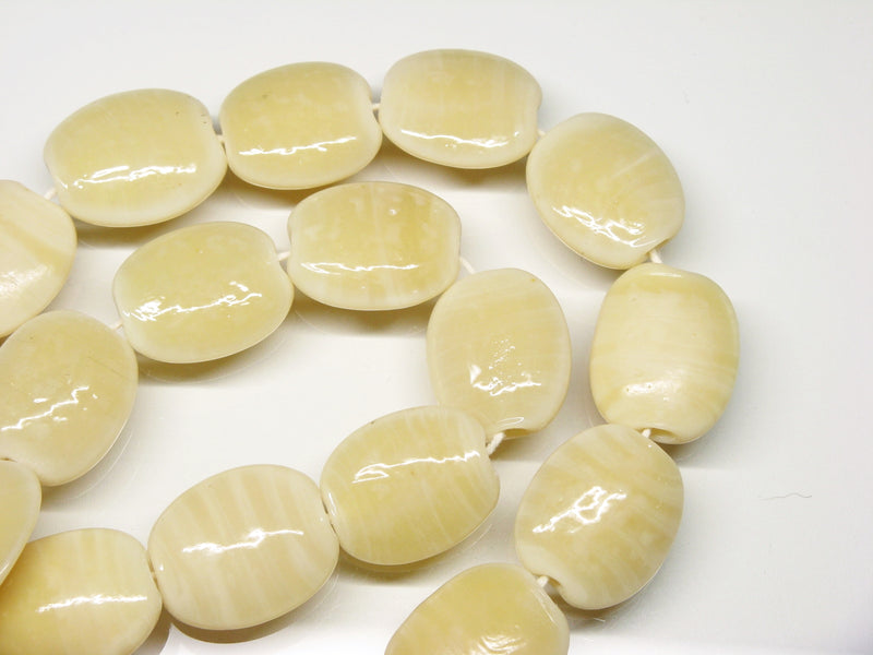 TOKO-BEADS AG041-59N Glass bead (strand) 18mm AG041-59N オーバルビーズ（連） 18mm Asian bead & African bead  Handmade,Lampeork,bead,asia,india,ethnic,parts,accessory,beads とんぼ玉,ビーズ,トンボ玉,アジア,インド,エスニック,手作り,パーツ,アクセサリー