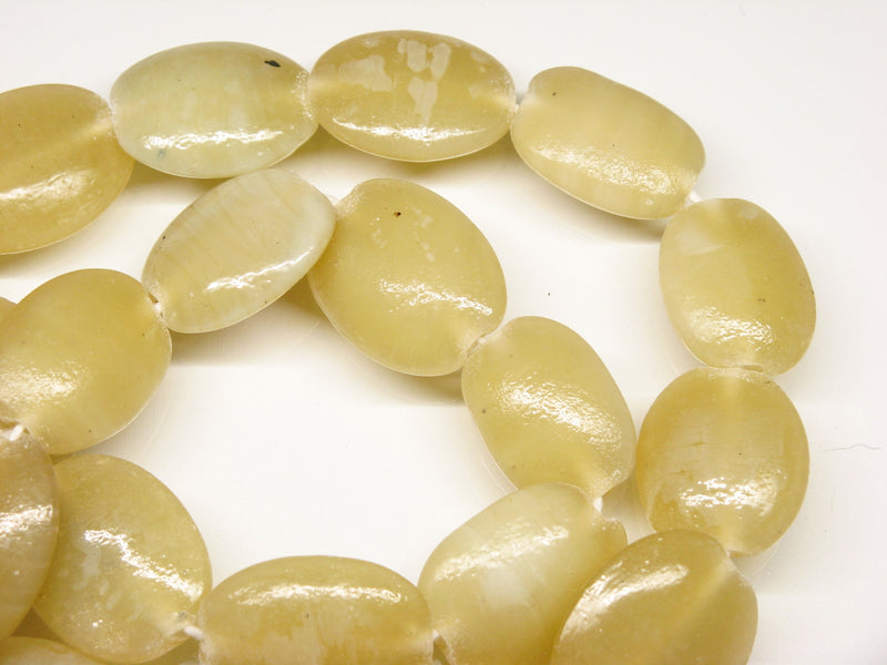 TOKO-BEADS AG041-63N Glass bead (strand) 18mm AG041-63N オーバルビーズ（連） 18mm Asian bead & African bead  Handmade,Lampeork,bead,asia,india,ethnic,parts,accessory,beads とんぼ玉,ビーズ,トンボ玉,アジア,インド,エスニック,手作り,パーツ,アクセサリー