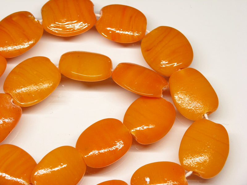 TOKO-BEADS AG041-68N Glass bead (strand) 18mm AG041-68N オーバルビーズ（連） 18mm Asian bead & African bead  Handmade,Lampeork,bead,asia,india,ethnic,parts,accessory,beads とんぼ玉,ビーズ,トンボ玉,アジア,インド,エスニック,手作り,パーツ,アクセサリー