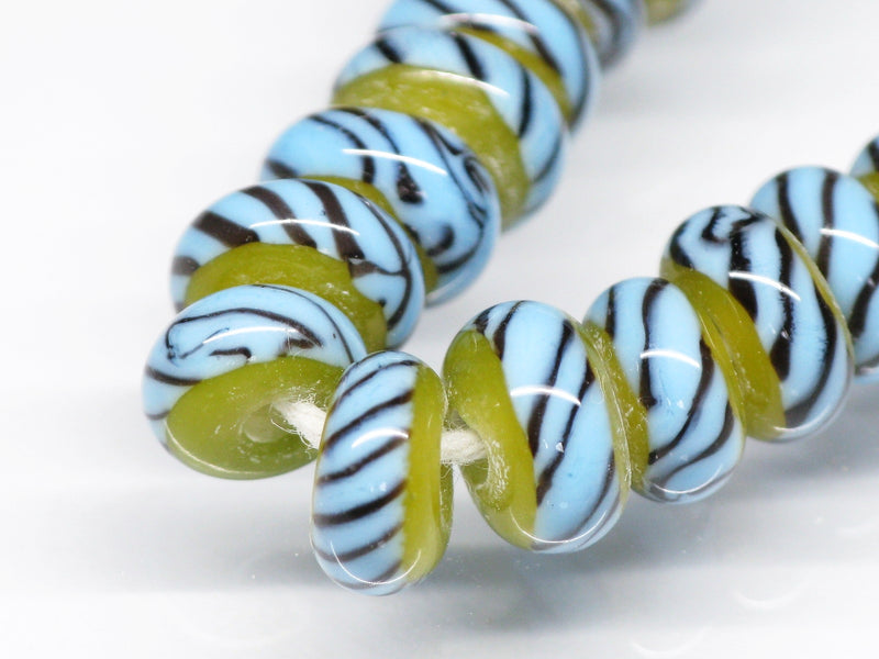 TOKO-BEADS AG044-16N Glass bead (strand) 8~9mm AG044-16N リング型とんぼ玉（連） 8~9mm Asian bead & African bead  Handmade,Lampeork,bead,asia,india,ethnic,parts,accessory,beads とんぼ玉,ビーズ,トンボ玉,アジア,インド,エスニック,手作り,パーツ,アクセサリー