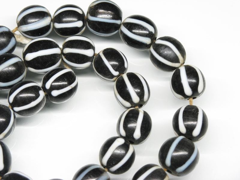 TOKO-BEADS AG047-26N Old Candy Glass bead (strand) 10~11mm AG047-26N オールドキャンディビーズ（連） 10~11mm Asian bead & African bead  Handmade,Lampeork,bead,asia,india,ethnic,parts,accessory,beads とんぼ玉,ビーズ,トンボ玉,アジア,インド,エスニック,手作り,パーツ,アクセサリー