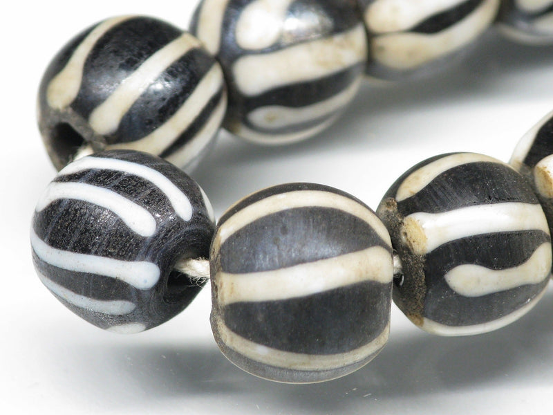 TOKO-BEADS AG047-49N Old Candy Glass bead (strand) 10~11mm AG047-49N オールドキャンディビーズ（連） 10~11mm Asian bead & African bead  Handmade,Lampeork,bead,asia,india,ethnic,parts,accessory,beads とんぼ玉,ビーズ,トンボ玉,アジア,インド,エスニック,手作り,パーツ,アクセサリー