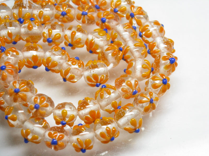 | TOKO-BEADS |AG058N-33 フラワービーズ(連) 10~11mmとんぼ玉,ビーズ,トンボ玉,アジア,インド,エスニック,手作り,パーツ,アクセサリー