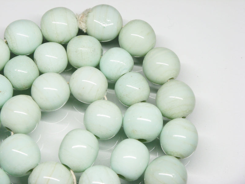 TOKO-BEADS AG063-13N Glass bead Vintage (Strand) 13~14mm AG063-13N 単色丸玉大ビンテージ（連） 13~14mm Asian bead & African bead  Handmade,Lampeork,bead,asia,india,ethnic,parts,accessory,beads とんぼ玉,ビーズ,トンボ玉,アジア,インド,エスニック,手作り,パーツ,アクセサリー