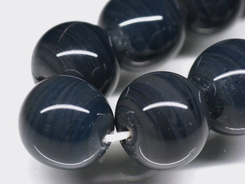 TOKO-BEADS AG063-15N Glass bead Vintage (Strand) 13~14mm AG063-15N 単色丸玉大ビンテージ（連） 13~14mm Asian bead & African bead  Handmade,Lampeork,bead,asia,india,ethnic,parts,accessory,beads とんぼ玉,ビーズ,トンボ玉,アジア,インド,エスニック,手作り,パーツ,アクセサリー
