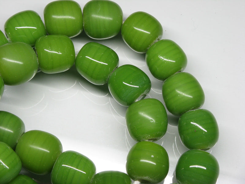 | TOKO-BEADS |AG063N-43 単色丸玉大（連） 15~16mmとんぼ玉,ビーズ,トンボ玉,アジア,インド,エスニック,手作り,パーツ,アクセサリー