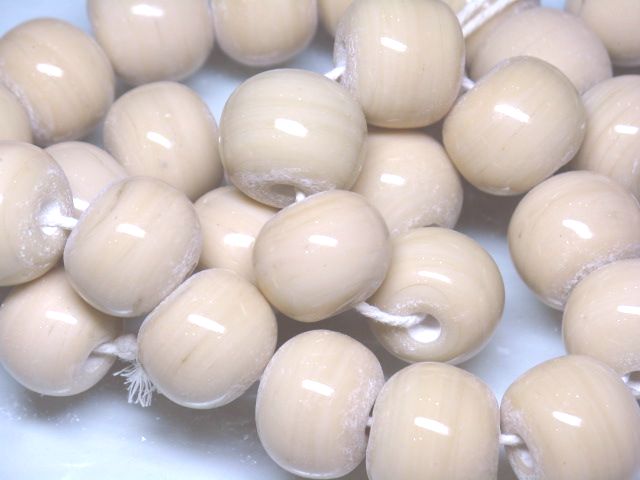 | TOKO-BEADS |AG063N-44 単色丸玉大（連） 16~18mmとんぼ玉,ビーズ,トンボ玉,アジア,インド,エスニック,手作り,パーツ,アクセサリー