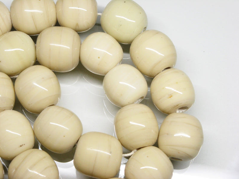 | TOKO-BEADS |AG063N-51 単色丸玉大（連） 16~17mmとんぼ玉,ビーズ,トンボ玉,アジア,インド,エスニック,手作り,パーツ,アクセサリー