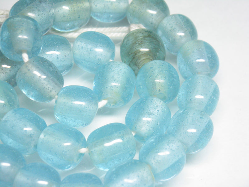 | TOKO-BEADS |AG063N-59 単色丸玉大（連のみ） 13.5~14mmとんぼ玉,ビーズ,トンボ玉,アジア,インド,エスニック,手作り,パーツ,アクセサリー