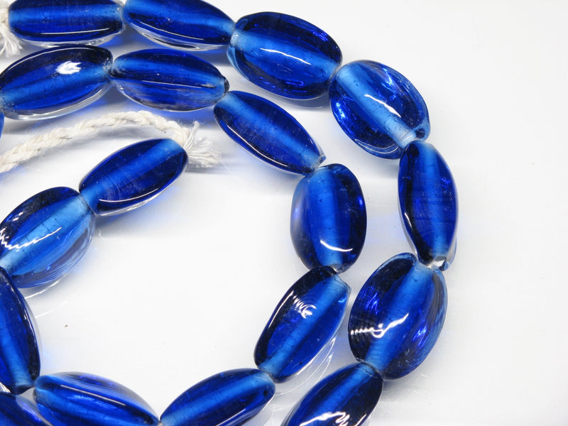 TOKO-BEADS AG065-03N Vintage colored Glass bead (Strand) 14~15mm AG065-03N ぎんなん型ガラスビーズ・ビンテージ（連） 14~15mm Asian bead & African bead  Handmade,Lampeork,bead,asia,india,ethnic,parts,accessory,beads とんぼ玉,ビーズ,トンボ玉,アジア,インド,エスニック,手作り,パーツ,アクセサリー