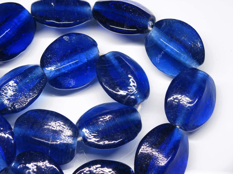 TOKO-BEADS AG065-05N Vintage colored Glass bead (Strand) 22~24mm AG065-05N ぎんなん型ガラスビーズ・ビンテージ（連） 22~24mm Asian bead & African bead  Handmade,Lampeork,bead,asia,india,ethnic,parts,accessory,beads とんぼ玉,ビーズ,トンボ玉,アジア,インド,エスニック,手作り,パーツ,アクセサリー