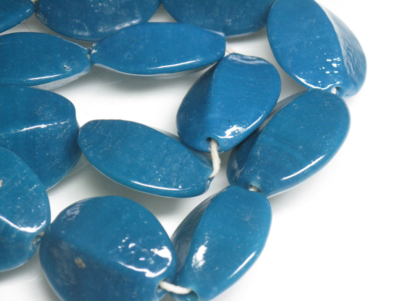 TOKO-BEADS AG065-14N Vintage colored Glass bead (Strand) 23~25.5mm AG065-14N ぎんなん型ガラスビーズ・ビンテージ（連） 23~25.5mm Asian bead & African bead  Handmade,Lampeork,bead,asia,india,ethnic,parts,accessory,beads とんぼ玉,ビーズ,トンボ玉,アジア,インド,エスニック,手作り,パーツ,アクセサリー