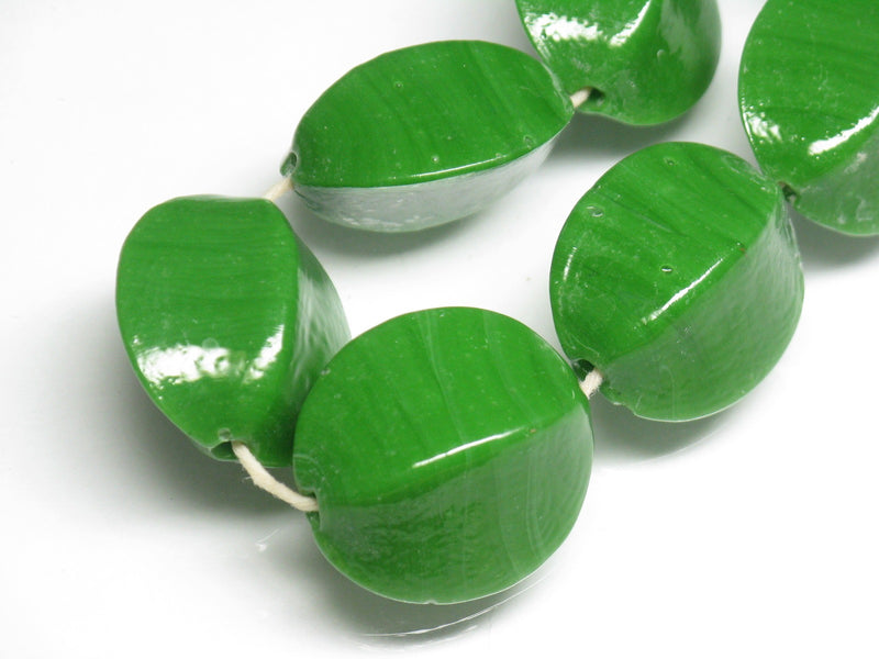 TOKO-BEADS AG065N-16 Vintage colored Glass bead (Strand) 23~25.5mm AG065N-16 ぎんなん型ガラスビーズ・ビンテージ（連） 23~25.5mm Asian bead & African bead  Handmade,Lampeork,bead,asia,india,ethnic,parts,accessory,beads とんぼ玉,ビーズ,トンボ玉,アジア,インド,エスニック,手作り,パーツ,アクセサリー