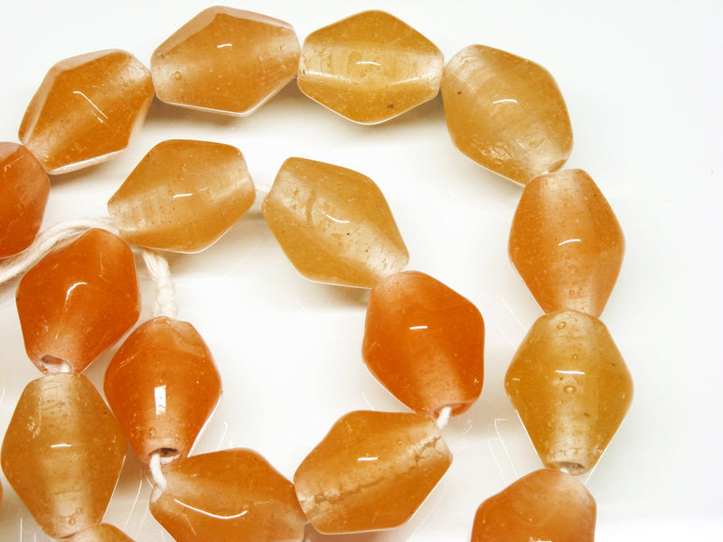TOKO-BEADS AG067N-61 Glass bead (strand) 16~17mm AG067N-61 大型ひし形とんぼ玉（連） 16~17mm Asian bead & African bead  Handmade,Lampeork,bead,asia,india,ethnic,parts,accessory,beads とんぼ玉,ビーズ,トンボ玉,アジア,インド,エスニック,手作り,パーツ,アクセサリー