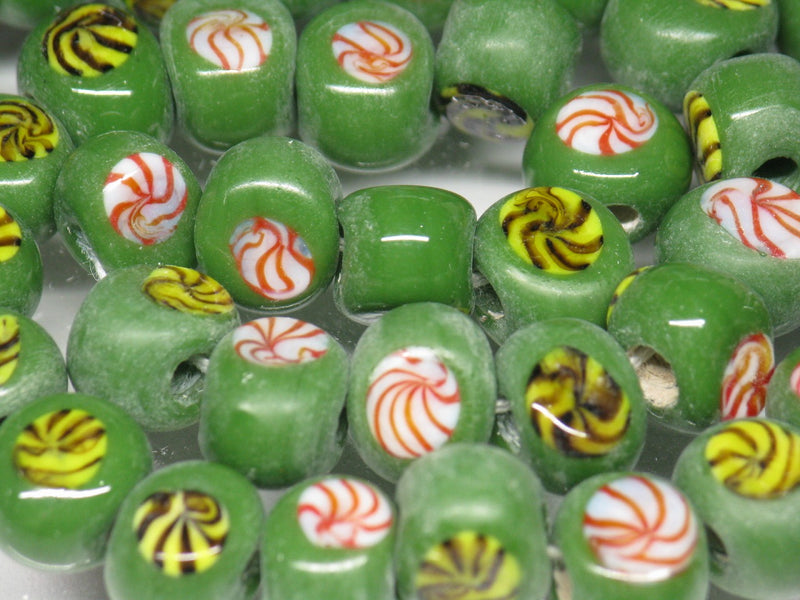 TOKO-BEADS AG068-15N Glass bead (strand) 10~12mm AG068-15N 丸型絵柄フラットビーズ（連） 10~12mm Asian bead & African bead  Handmade,Lampeork,bead,asia,india,ethnic,parts,accessory,beads とんぼ玉,ビーズ,トンボ玉,アジア,インド,エスニック,手作り,パーツ,アクセサリー
