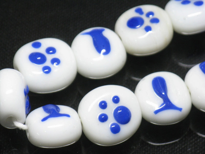 TOKO-BEADS AG073-03N Paw pad & Fish glass bead (strand) 14~16mm AG073-03N 肉球と魚柄ビーズ（連） 14~16mm Asian bead & African bead  Handmade,Lampeork,bead,asia,india,ethnic,parts,accessory,beads とんぼ玉,ビーズ,トンボ玉,アジア,インド,エスニック,手作り,パーツ,アクセサリー