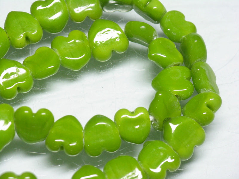 TOKO-BEADS AG074-03N Heart shaped flat glass bead (strand) 10mm AG074-03N ハート型フラットビーズ（連） 10mm Asian bead & African bead  Handmade,Lampeork,bead,asia,india,ethnic,parts,accessory,beads とんぼ玉,ビーズ,トンボ玉,アジア,インド,エスニック,手作り,パーツ,アクセサリー