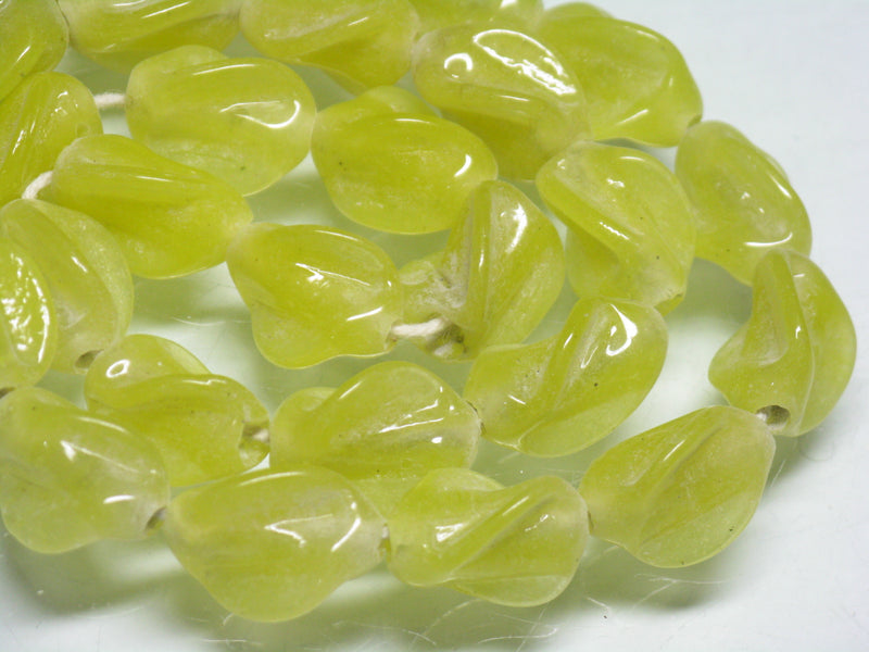 TOKO-BEADS AG087-09N Glass bead (strand) 11~13mm AG087-09N トゥイストビーズ（連） 11~13mm Asian bead & African bead  Handmade,Lampeork,bead,asia,india,ethnic,parts,accessory,beads とんぼ玉,ビーズ,トンボ玉,アジア,インド,エスニック,手作り,パーツ,アクセサリー