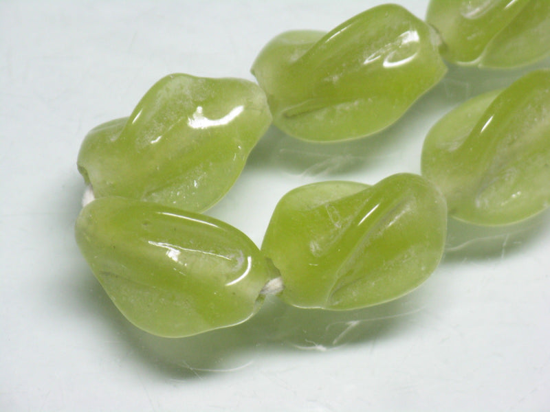 TOKO-BEADS AG087-10N Glass bead (strand) 11~13mm AG087-10N トゥイストビーズ（連） 11~13mm Asian bead & African bead  Handmade,Lampeork,bead,asia,india,ethnic,parts,accessory,beads とんぼ玉,ビーズ,トンボ玉,アジア,インド,エスニック,手作り,パーツ,アクセサリー
