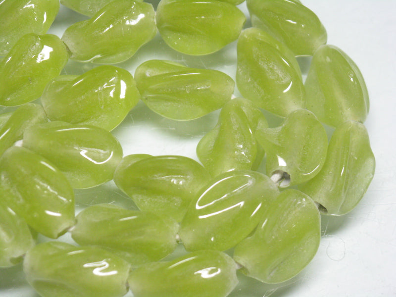 TOKO-BEADS AG087-10N Glass bead (strand) 11~13mm AG087-10N トゥイストビーズ（連） 11~13mm Asian bead & African bead  Handmade,Lampeork,bead,asia,india,ethnic,parts,accessory,beads とんぼ玉,ビーズ,トンボ玉,アジア,インド,エスニック,手作り,パーツ,アクセサリー