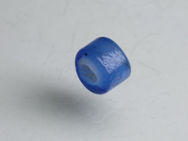 TOKO-BEADS AG596 White Heart bead 6mm AG596 ホワイトハートビーズ 6mm Asian bead & African bead  Handmade,Lampeork,bead,asia,india,ethnic,parts,accessory,beads とんぼ玉,ビーズ,トンボ玉,アジア,インド,エスニック,手作り,パーツ,アクセサリー
