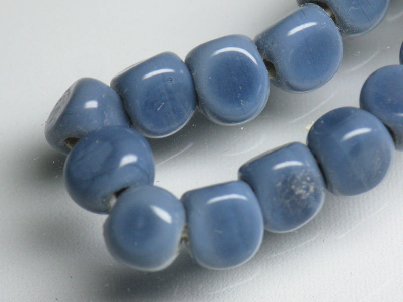 TOKO-BEADS AG614N-28 Glass bead (strand) 6mm AG614N-28 三角とんぼ玉（連） 6mm Asian bead & African bead  Handmade,Lampeork,bead,asia,india,ethnic,parts,accessory,beads とんぼ玉,ビーズ,トンボ玉,アジア,インド,エスニック,手作り,パーツ,アクセサリー