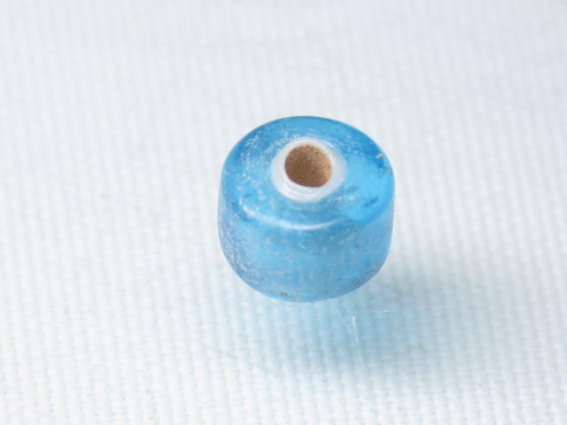 TOKO-BEADS AG932-08 White Heart bead 7.5mm AG932-08 ホワイトハートビーズ 7.5mm Asian bead & African bead  Handmade,Lampeork,bead,asia,india,ethnic,parts,accessory,beads とんぼ玉,ビーズ,トンボ玉,アジア,インド,エスニック,手作り,パーツ,アクセサリー