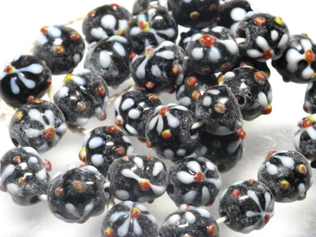 | TOKO-BEADS |AG936N-25 フラワービーズ（連） 11~12mmとんぼ玉,ビーズ,トンボ玉,アジア,インド,エスニック,手作り,パーツ,アクセサリー