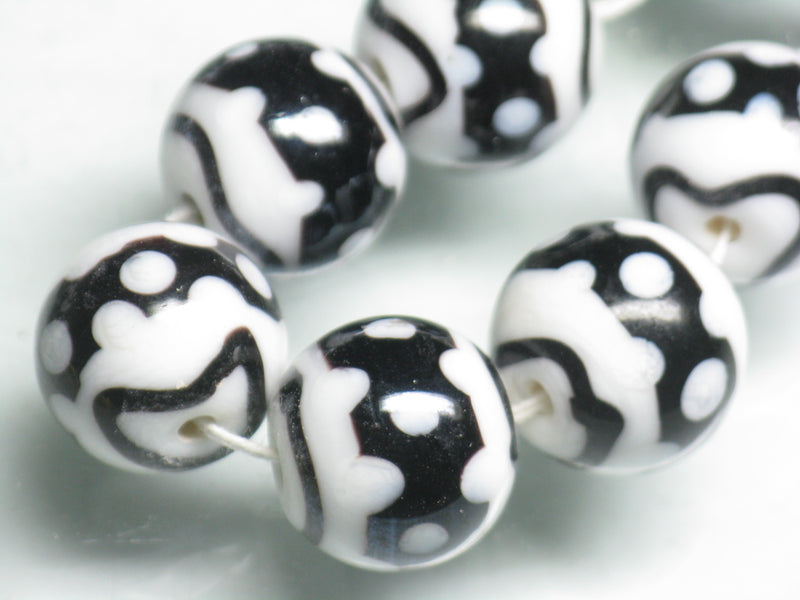 TOKO-BEADS AG942-80N Glass bead (strand) 14~15mm AG942-80N とんぼ玉（連） 14~15mm Asian bead & African bead  Handmade,Lampeork,bead,asia,india,ethnic,parts,accessory,beads とんぼ玉,ビーズ,トンボ玉,アジア,インド,エスニック,手作り,パーツ,アクセサリー
