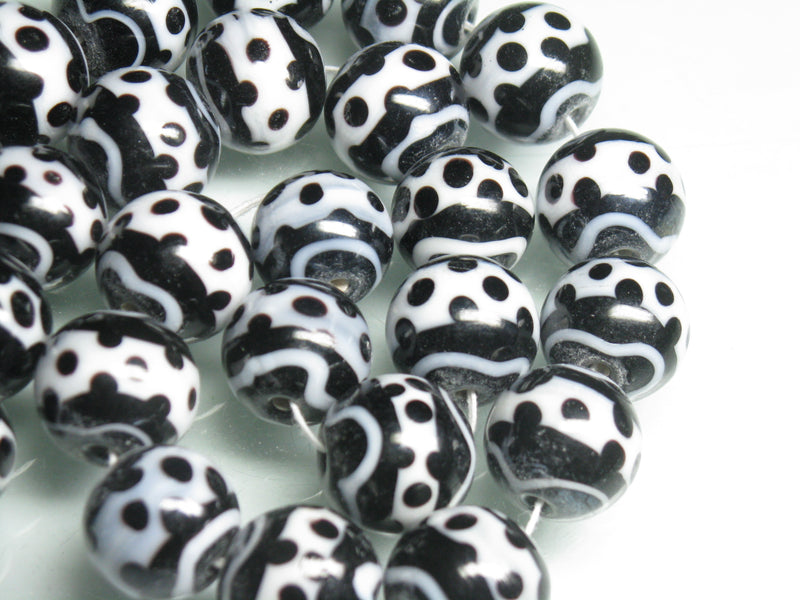 TOKO-BEADS AG942-81N Glass bead (strand) 14~15mm AG942-81N とんぼ玉（連） 14~15mm Asian bead & African bead  Handmade,Lampeork,bead,asia,india,ethnic,parts,accessory,beads とんぼ玉,ビーズ,トンボ玉,アジア,インド,エスニック,手作り,パーツ,アクセサリー