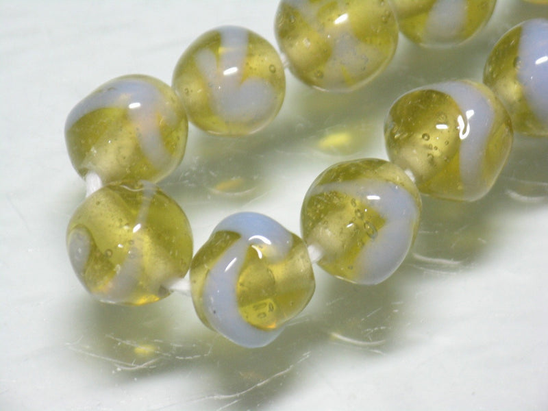 TOKO-BEADS AG944-68N Glass bead (strand) 8~8.5mm AG944-68N とんぼ玉（連） 8~8.5mm Asian bead & African bead  Handmade,Lampeork,bead,asia,india,ethnic,parts,accessory,beads とんぼ玉,ビーズ,トンボ玉,アジア,インド,エスニック,手作り,パーツ,アクセサリー