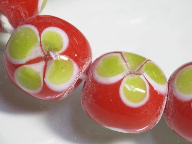 TOKO-BEADS AG945N-21 Glass bead (strand) 16~19mm AG945N-21 フラワービーズ（大）（連） 16~19mm Asian bead & African bead  Handmade,Lampeork,bead,asia,india,ethnic,parts,accessory,beads とんぼ玉,ビーズ,トンボ玉,アジア,インド,エスニック,手作り,パーツ,アクセサリー