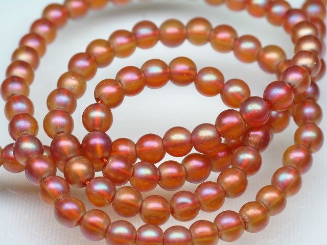 | TOKO-BEADS |AG949N-05 クリアシードビーズ（連） 4~4.5mmとんぼ玉,ビーズ,トンボ玉,アジア,インド,エスニック,手作り,パーツ,アクセサリー