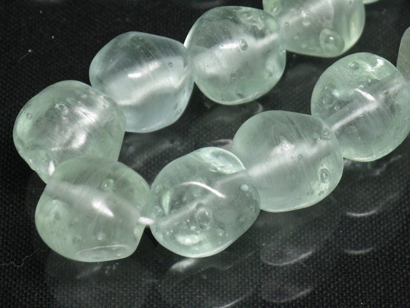 TOKO-BEADS AG953-23N Glass bead (strand) 15~16mm AG953-23N 六面カットビーズ(L)(連) 15~16mm Asian bead & African bead  Handmade,Lampeork,bead,asia,india,ethnic,parts,accessory,beads とんぼ玉,ビーズ,トンボ玉,アジア,インド,エスニック,手作り,パーツ,アクセサリー
