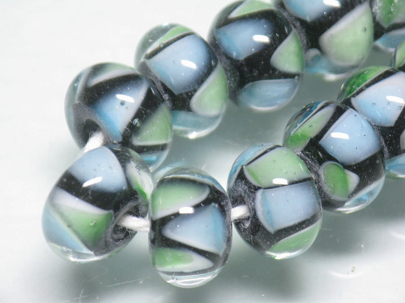 TOKO-BEADS AG957-06N Glass bead (strand) 11~12mm AG957-06N モザイクとんぼ玉（連） 11~12mm Asian bead & African bead  Handmade,Lampeork,bead,asia,india,ethnic,parts,accessory,beads とんぼ玉,ビーズ,トンボ玉,アジア,インド,エスニック,手作り,パーツ,アクセサリー