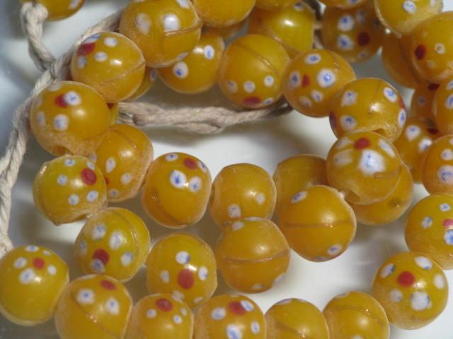 TOKO-BEADS AG962N-22 Glass bead (strand) 11mm AG962N-22 フラワービーズ（連） 11mm Asian bead & African bead  Handmade,Lampeork,bead,asia,india,ethnic,parts,accessory,beads とんぼ玉,ビーズ,トンボ玉,アジア,インド,エスニック,手作り,パーツ,アクセサリー