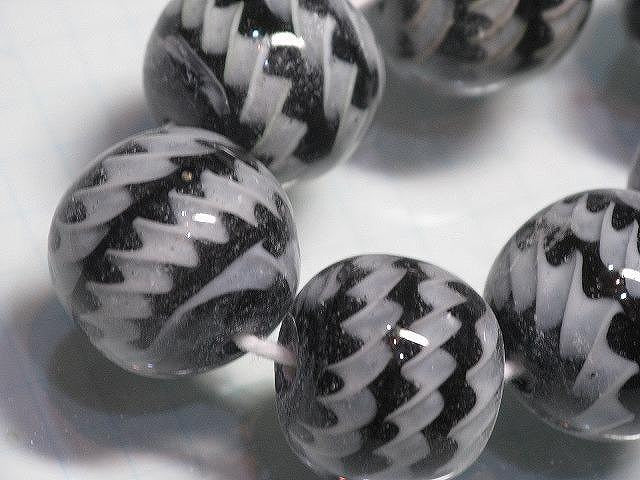 TOKO-BEADS AG969N-08 Glass bead (strand) 18mm AG969N-08 大粒モザイクとんぼ玉（連） 18mm Asian bead & African bead  Handmade,Lampeork,bead,asia,india,ethnic,parts,accessory,beads とんぼ玉,ビーズ,トンボ玉,アジア,インド,エスニック,手作り,パーツ,アクセサリー
