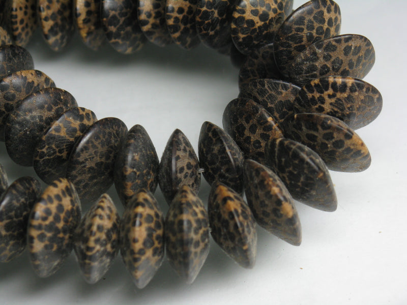 TOKO-BEADS AW182-14N Palm wood bead (strand) 16mm AW182-14N ココナッツビーズ（連） 16mm Asian bead & African bead  Handmade,Lampeork,bead,asia,india,ethnic,parts,accessory,beads とんぼ玉,ビーズ,トンボ玉,アジア,インド,エスニック,手作り,パーツ,アクセサリー