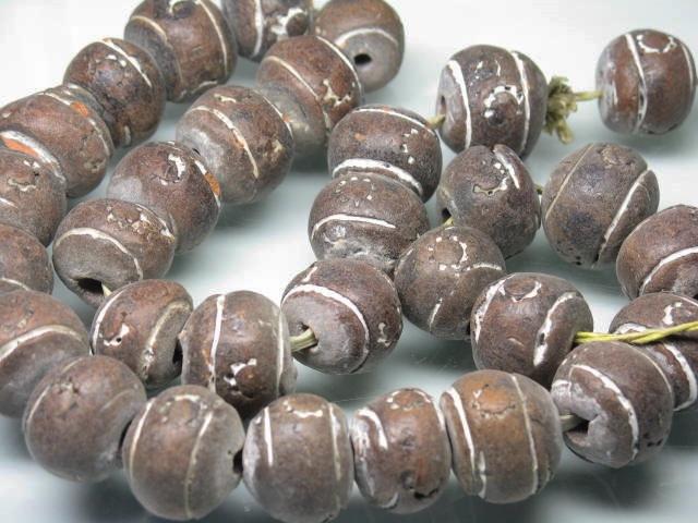 | TOKO-BEADS |AZ134N-18 クレイビーズ（連） 16~18mmとんぼ玉,ビーズ,トンボ玉,アジア,インド,エスニック,手作り,パーツ,アクセサリー