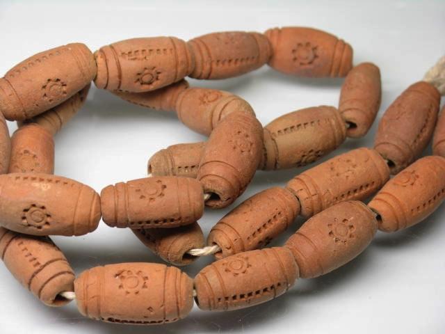 | TOKO-BEADS |AZ134N-26 クレイビーズ（連） 10~11mmとんぼ玉,ビーズ,トンボ玉,アジア,インド,エスニック,手作り,パーツ,アクセサリー