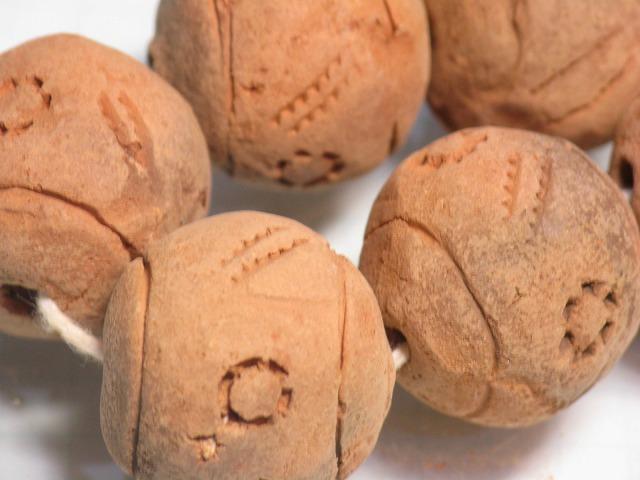 TOKO-BEADS AZ134-59N Clay bead (strand) 19~20mm AZ134-59N クレイビーズ（連） 19~20mm Asian bead & African bead  Handmade,Lampeork,bead,asia,india,ethnic,parts,accessory,beads とんぼ玉,ビーズ,トンボ玉,アジア,インド,エスニック,手作り,パーツ,アクセサリー