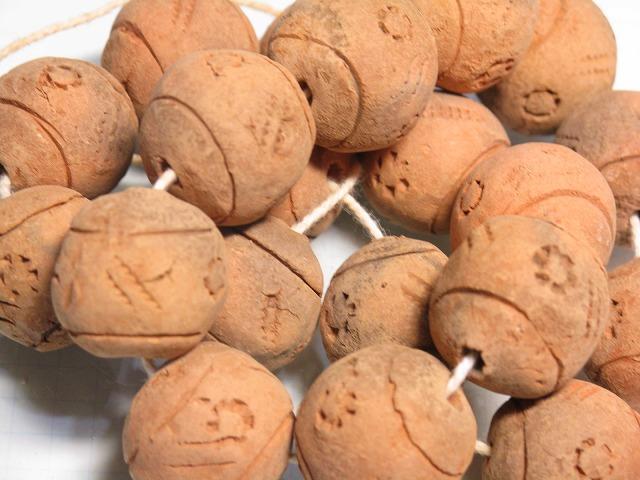 TOKO-BEADS AZ134-59N Clay bead (strand) 19~20mm AZ134-59N クレイビーズ（連） 19~20mm Asian bead & African bead  Handmade,Lampeork,bead,asia,india,ethnic,parts,accessory,beads とんぼ玉,ビーズ,トンボ玉,アジア,インド,エスニック,手作り,パーツ,アクセサリー